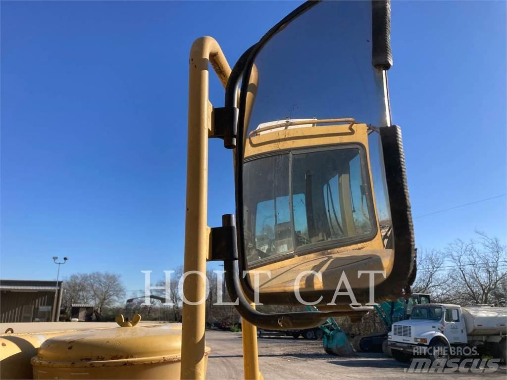 CAT W00 613C Scraper