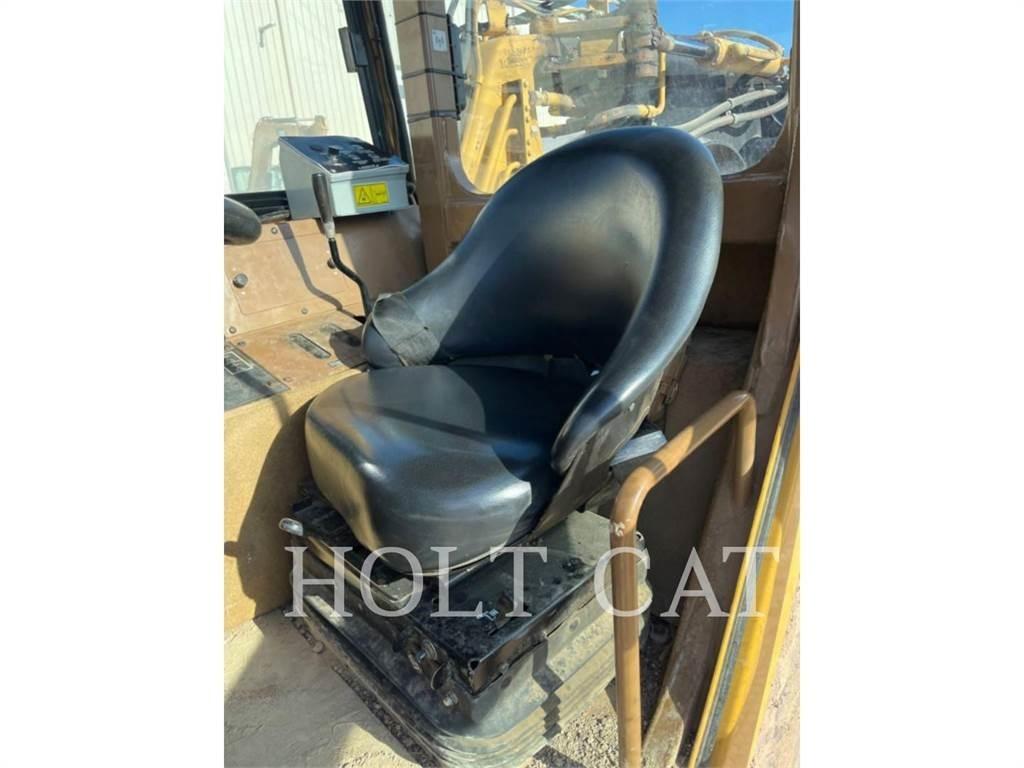 CAT W00 613C Scraper