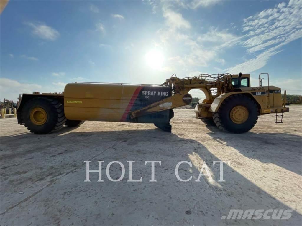 CAT W00 621G Scraper