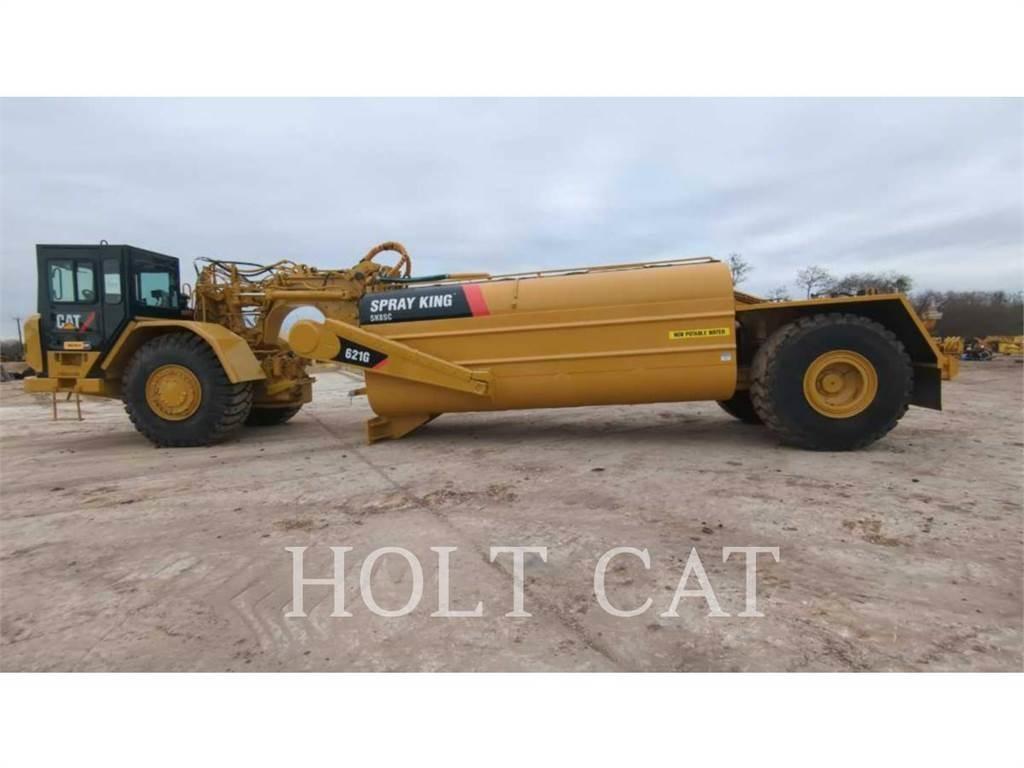 CAT W00 621G Scraper