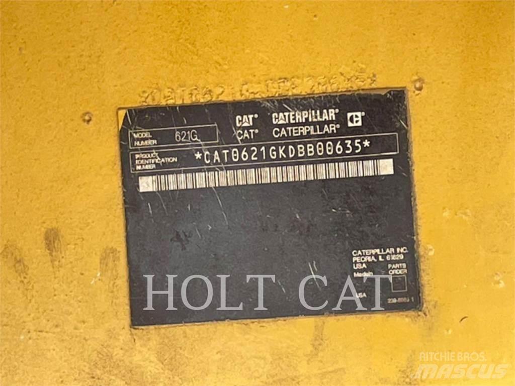 CAT W00 621G Scraper