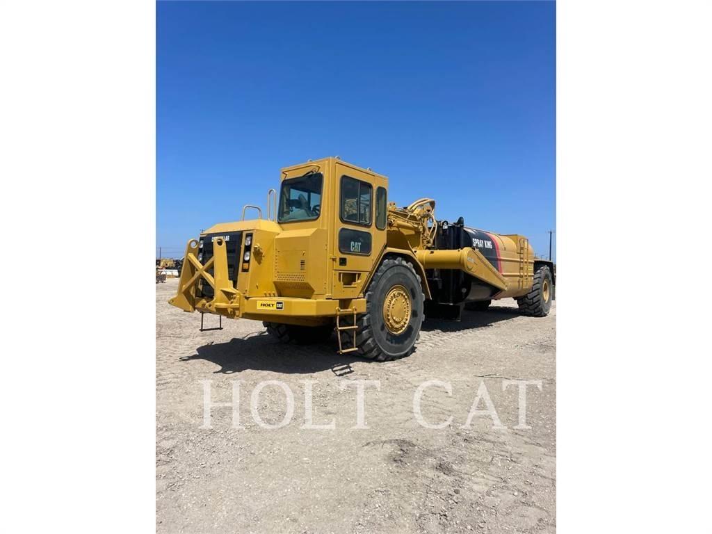 CAT W00 621G Scraper
