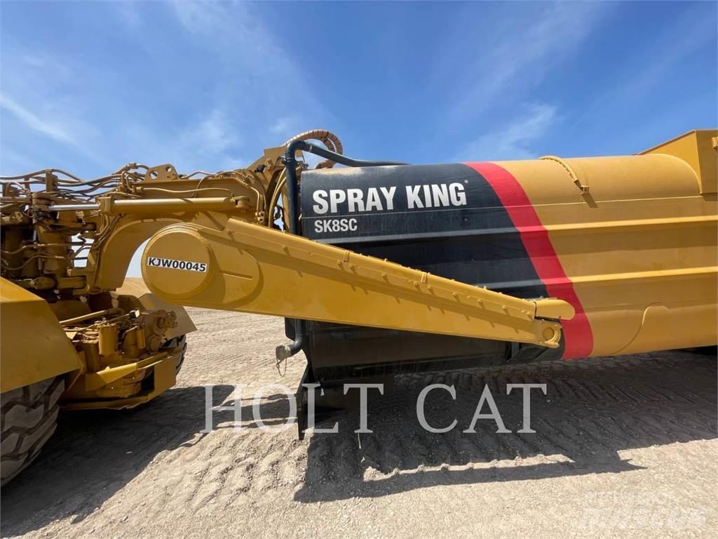 CAT W00 621G Scraper