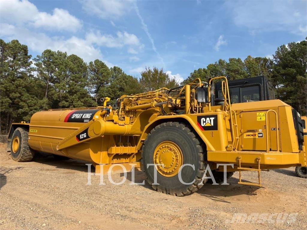 CAT W00 621G Scraper