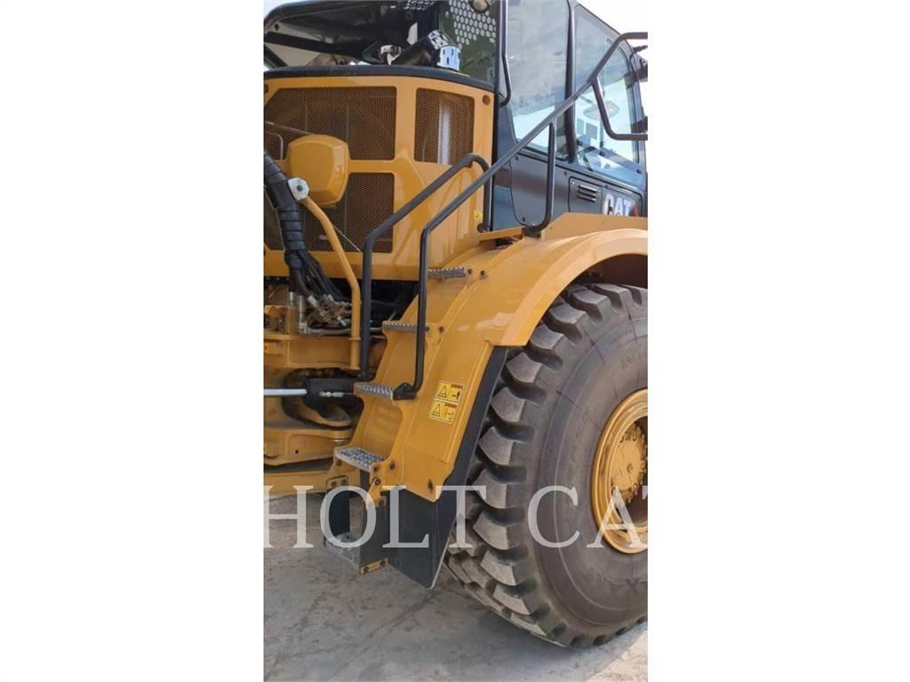 CAT W00 740GC Motrici cisterna