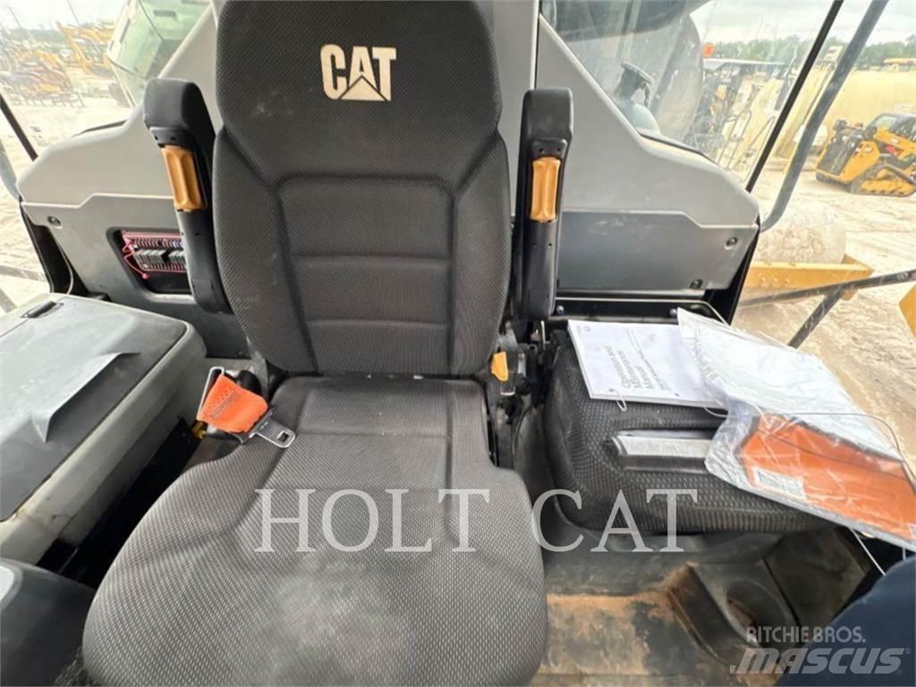 CAT W00 740GC Motrici cisterna