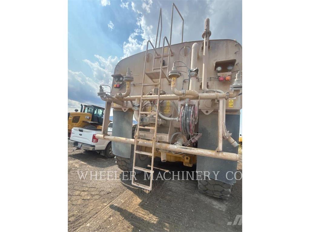 CAT WT 740 GC Motrici cisterna