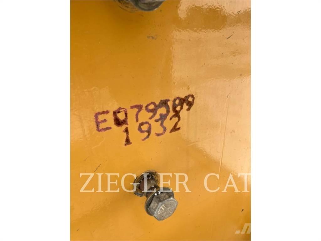 CAT WT-MG Niveleuse