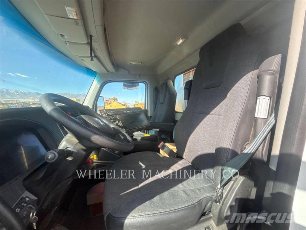  E.D. ETNYRE DIST 3500 Pulvérisateur pour bitume