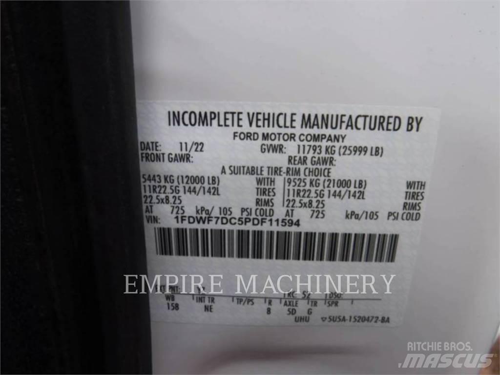 Ford / New Holland F750 Motrici cisterna