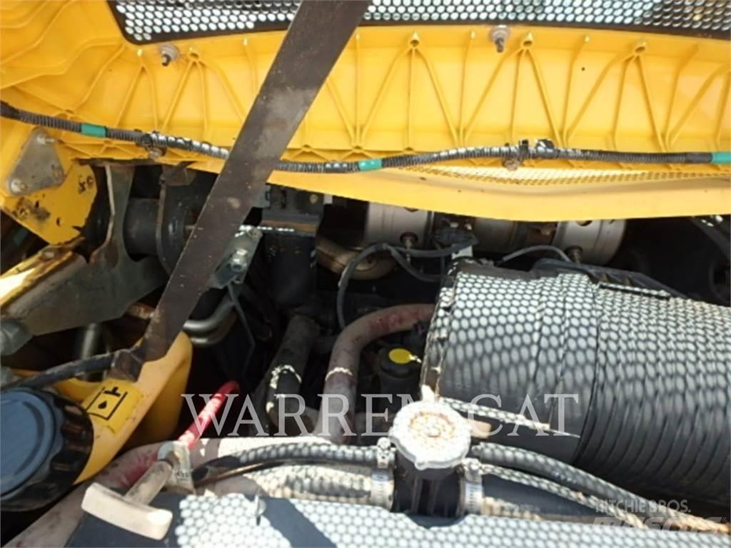 Ford / New Holland L220 Chargeuse compacte