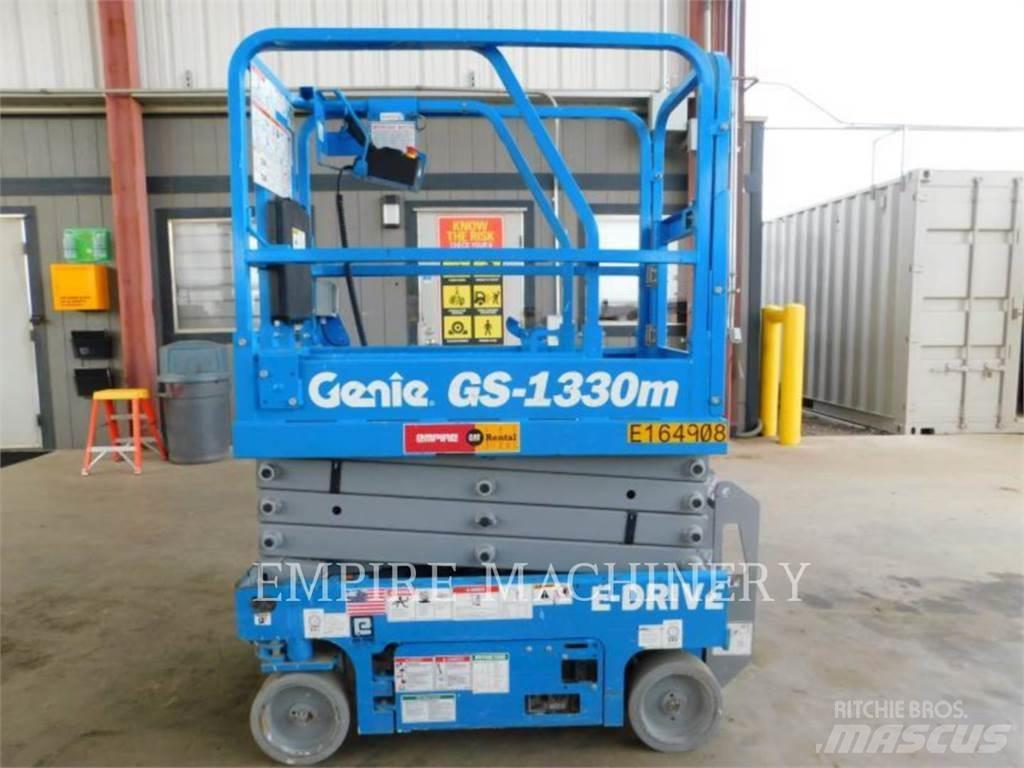 Genie GS1330 Nacelles articulées