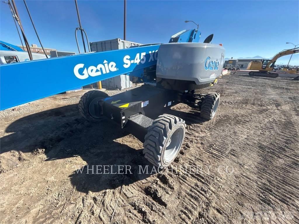 Genie S45XC Nacelles articulées