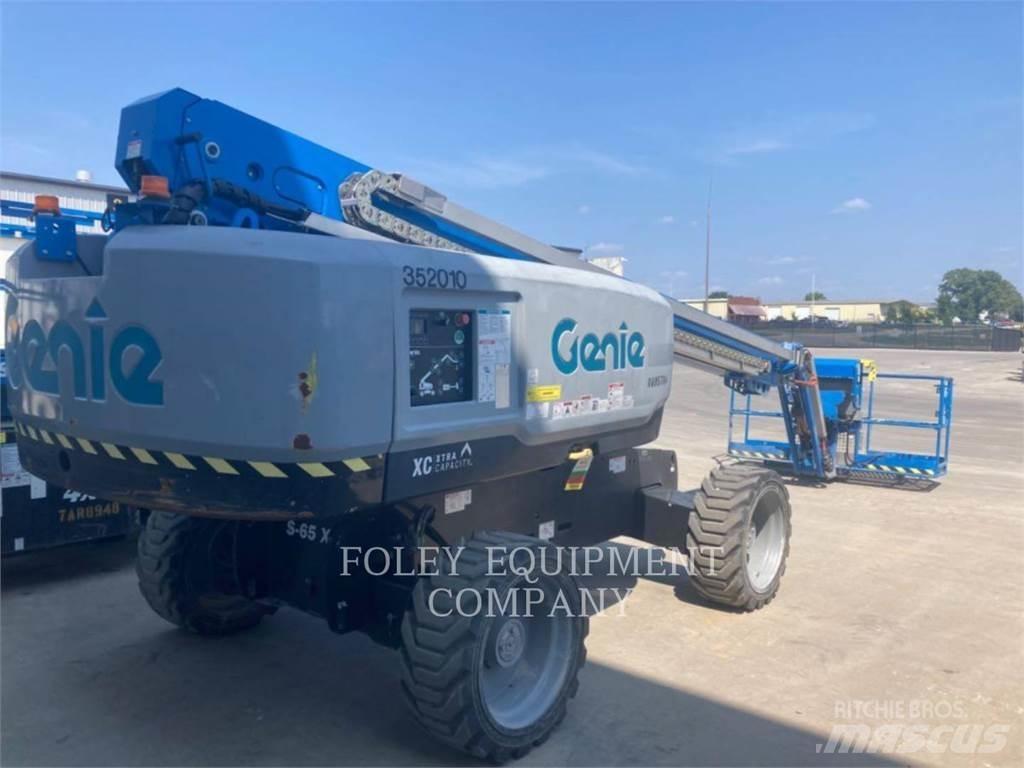 Genie S65XCD4W Nacelles articulées