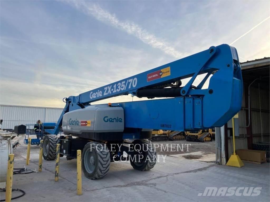 Genie ZX13570D4W Nacelles articulées