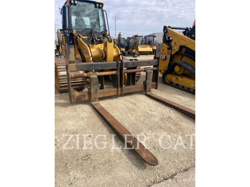  HENDERSON TAG_CZ Chargeuse sur chenilles