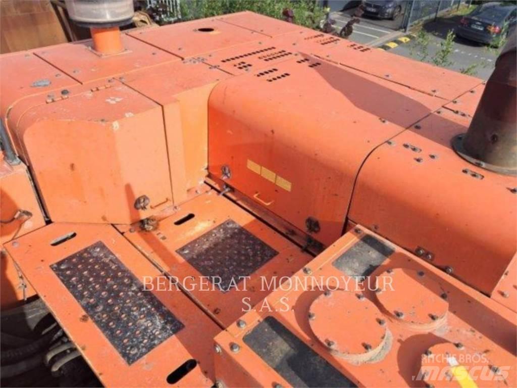 Hitachi ZX 670 45 Pelle sur chenilles