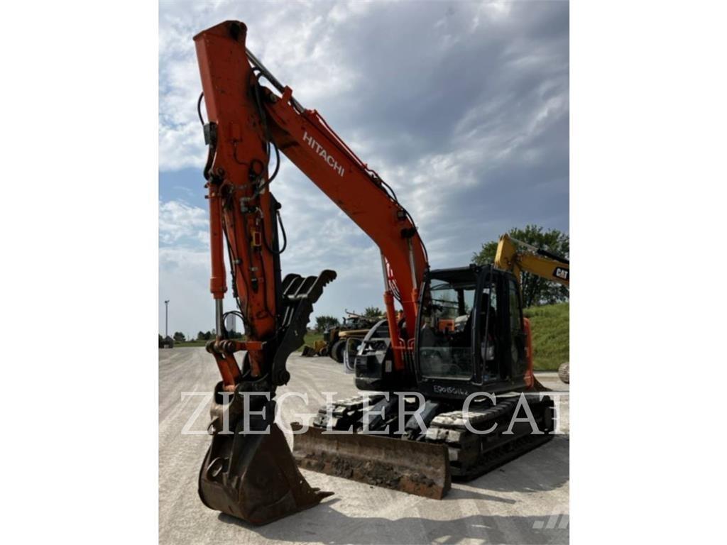 Hitachi ZX135 Pelle sur chenilles