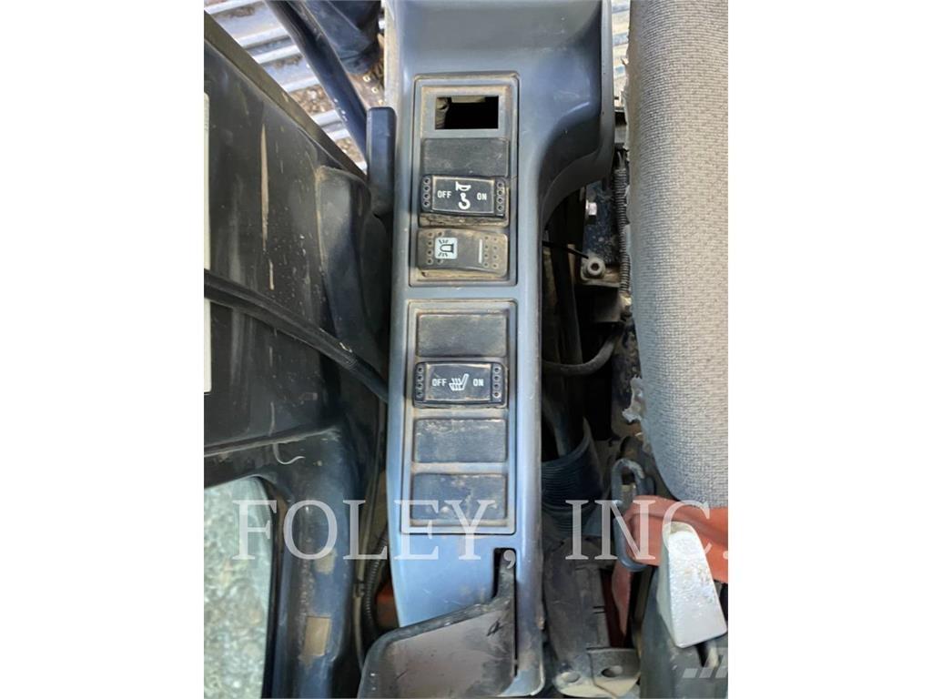 Hitachi ZX135US-5B Pelle sur chenilles