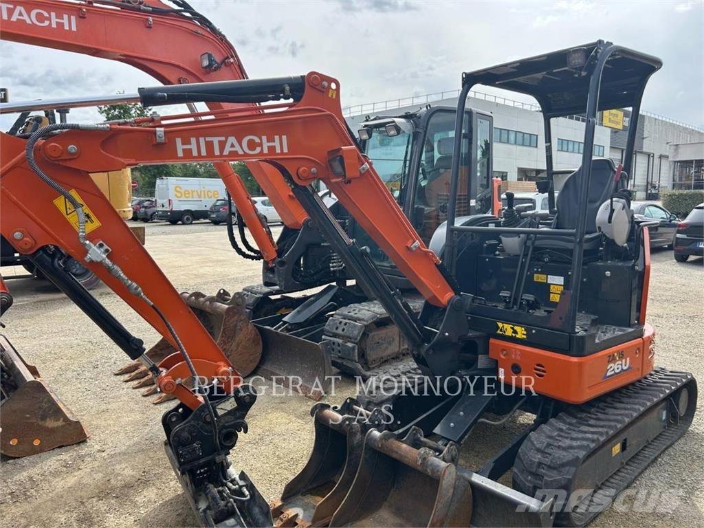 Hitachi ZX26U-6 Pelle sur chenilles