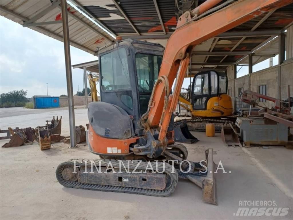 Hitachi ZX33 Pelle sur chenilles