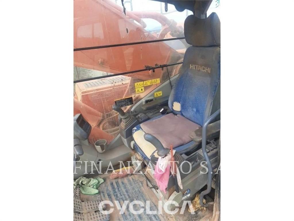 Hitachi ZX670 Pelle sur chenilles