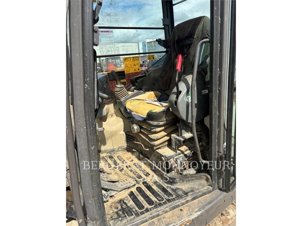 Hitachi ZX85 Pelle sur chenilles