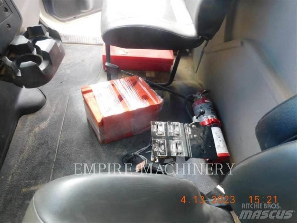 International 2K TRUCK Motrici cisterna