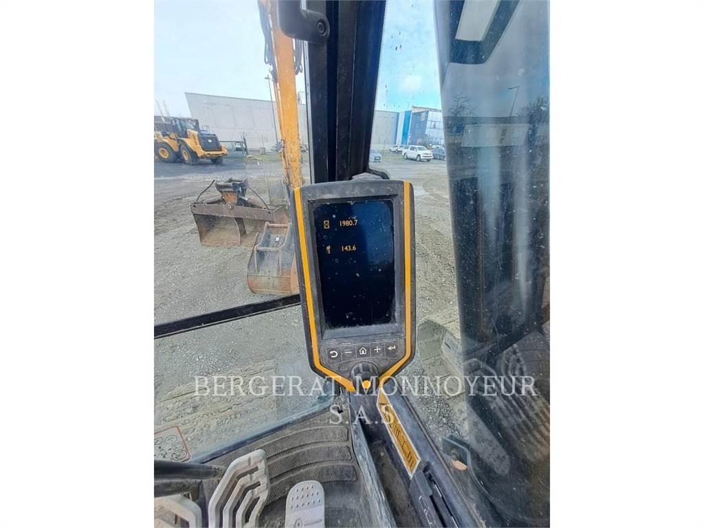 JCB JS180LC Pelle sur chenilles