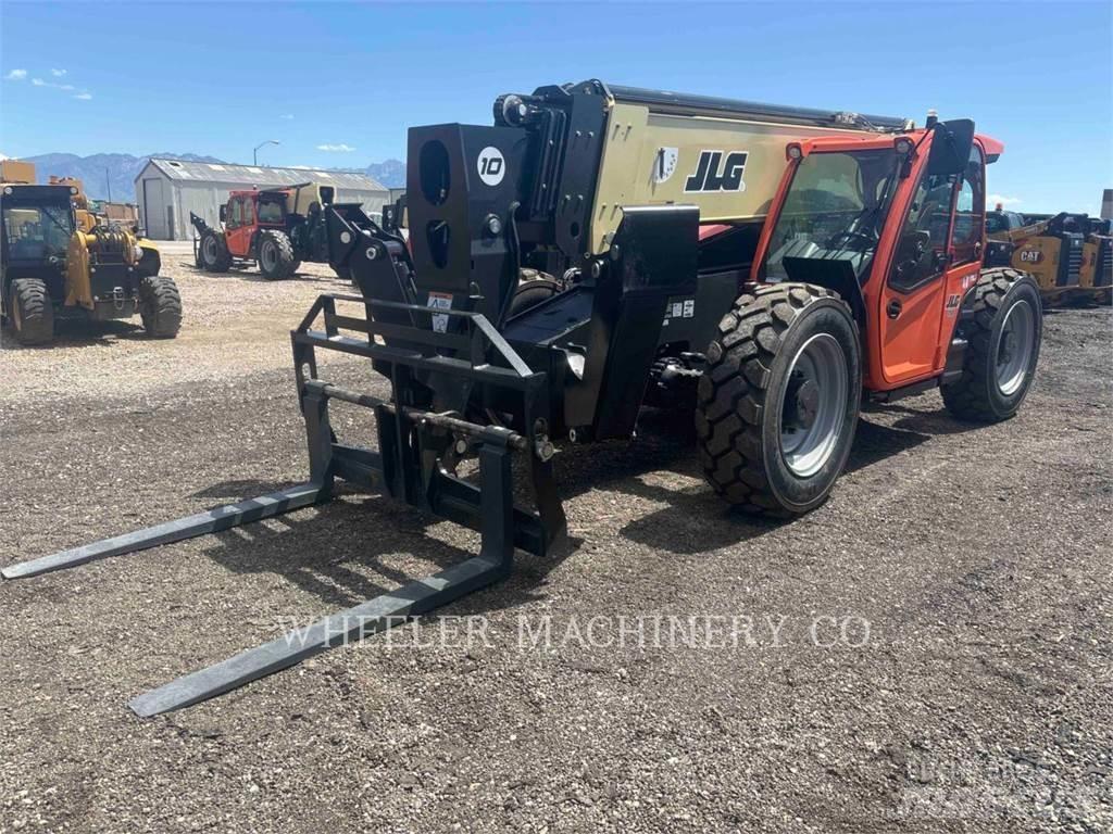 JLG 1055 Chariot télescopique