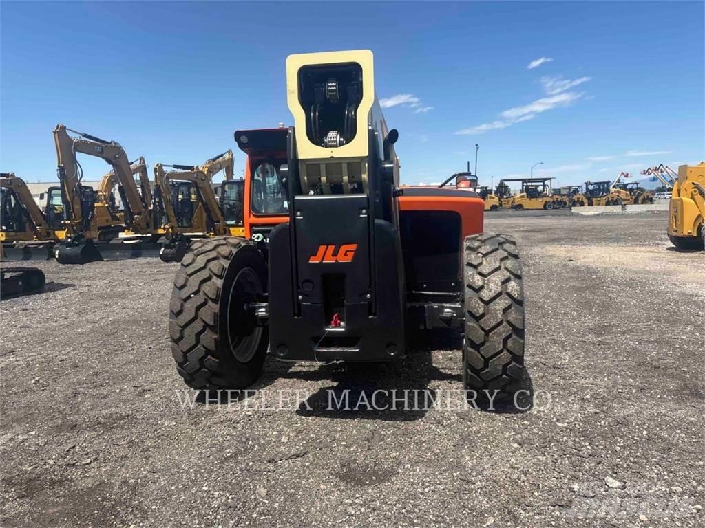 JLG 1055 Chariot télescopique