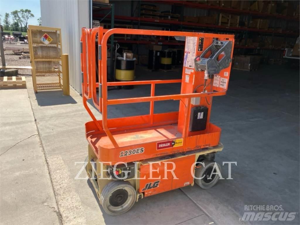 JLG 1230ES Nacelle ciseaux