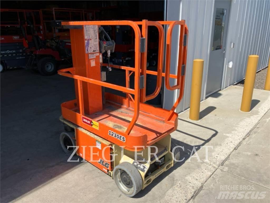 JLG 1230ES Nacelle ciseaux