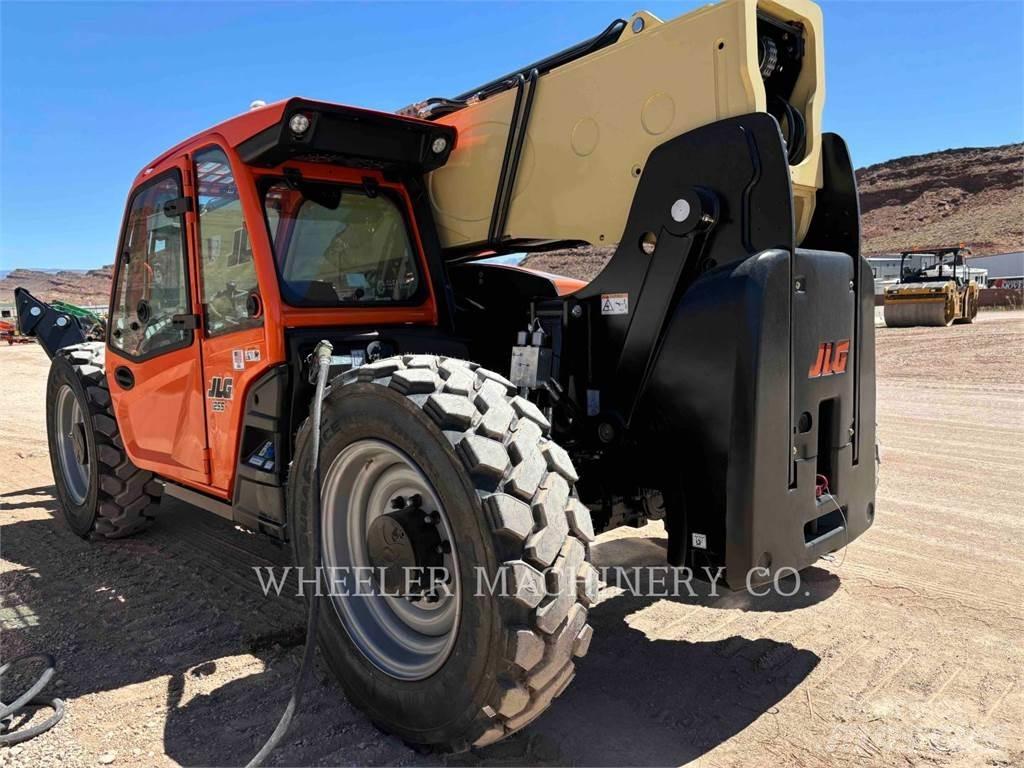 JLG 1255 Chariot télescopique