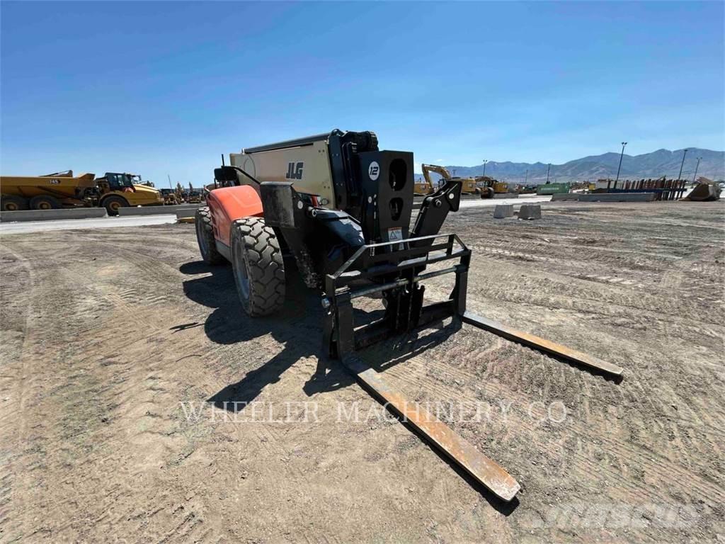 JLG 1255 Chariot télescopique