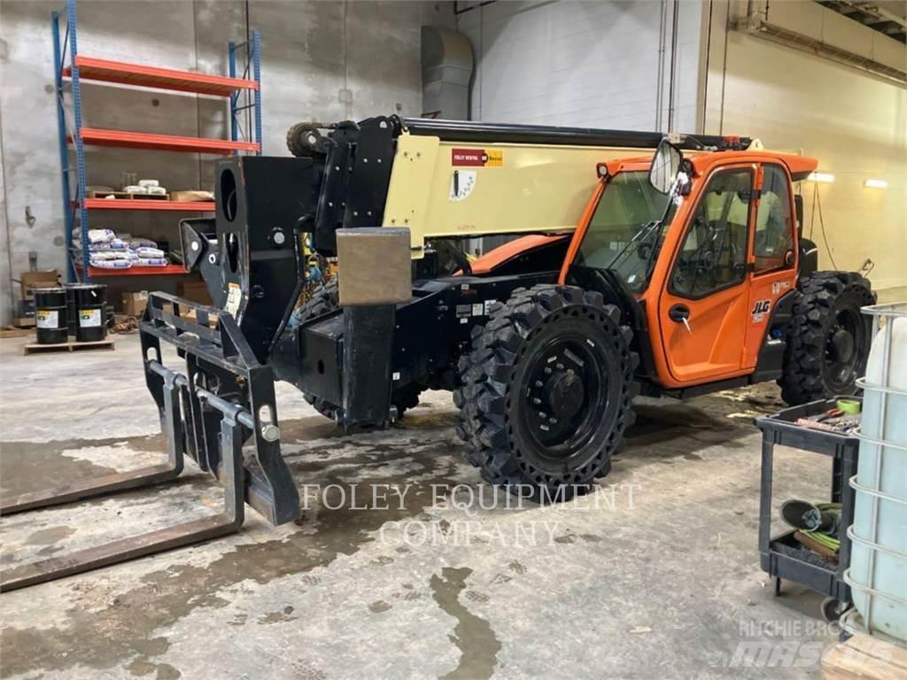 JLG 1255C Chariot télescopique
