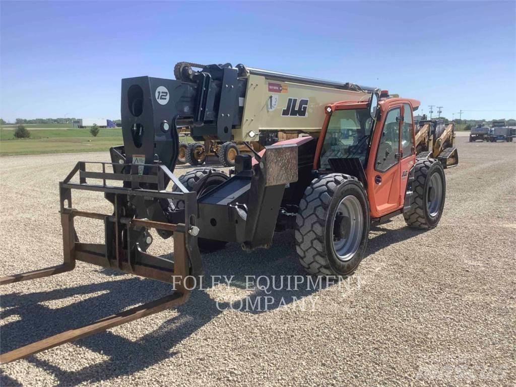 JLG 1255C Chariot télescopique