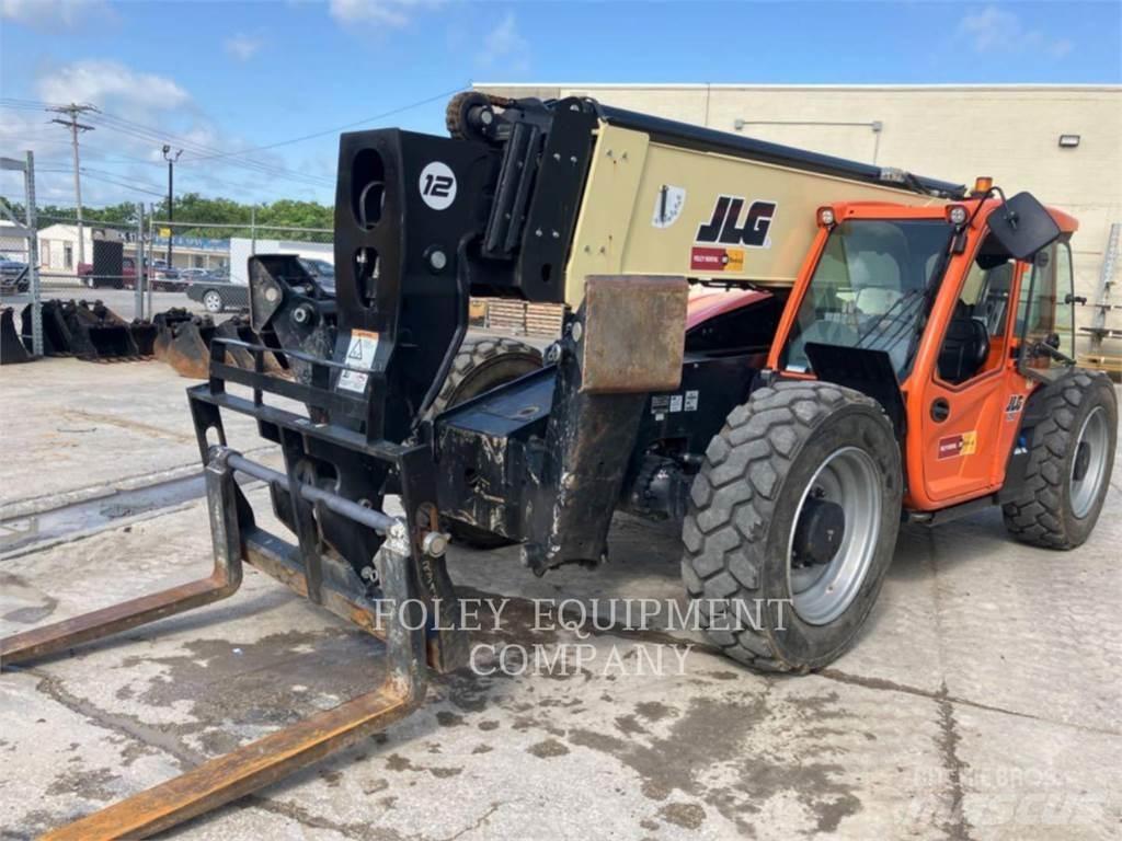 JLG 1255C Chariot télescopique