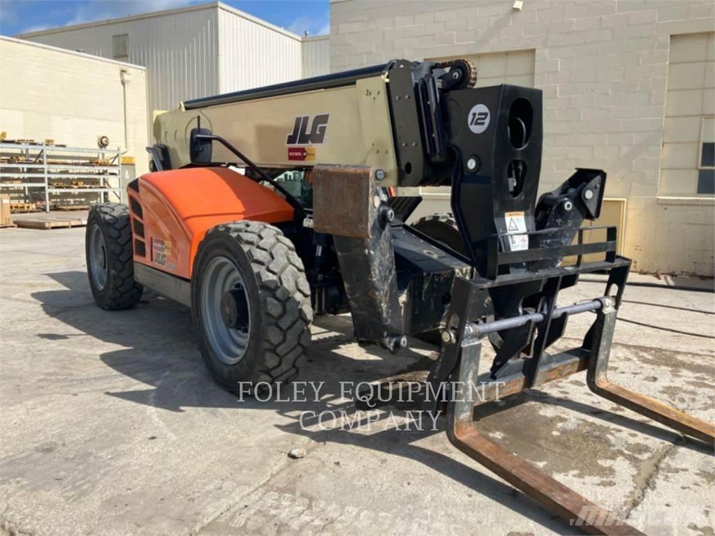 JLG 1255C Chariot télescopique
