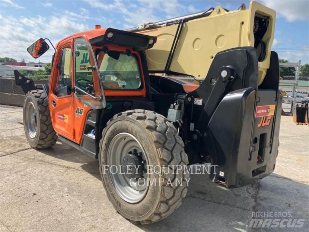 JLG 1255C Chariot télescopique