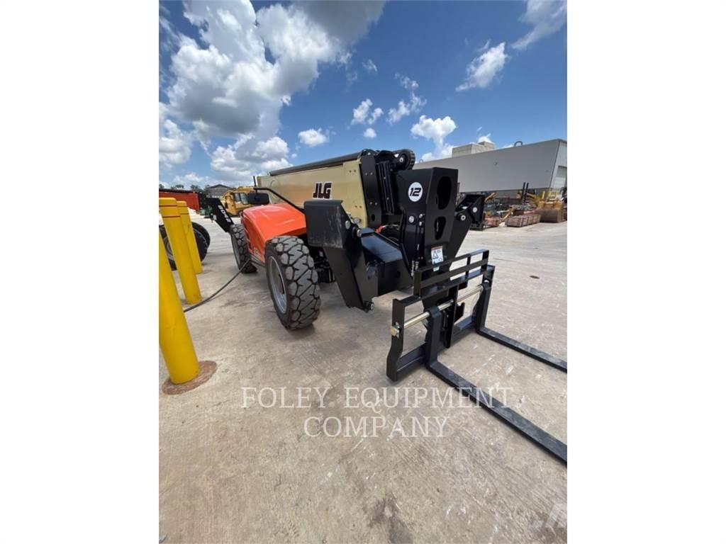 JLG 1255C Chariot télescopique