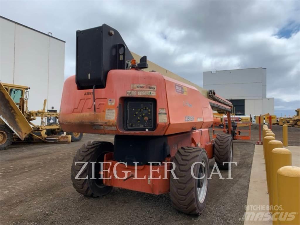JLG 1350SJP Nacelles articulées