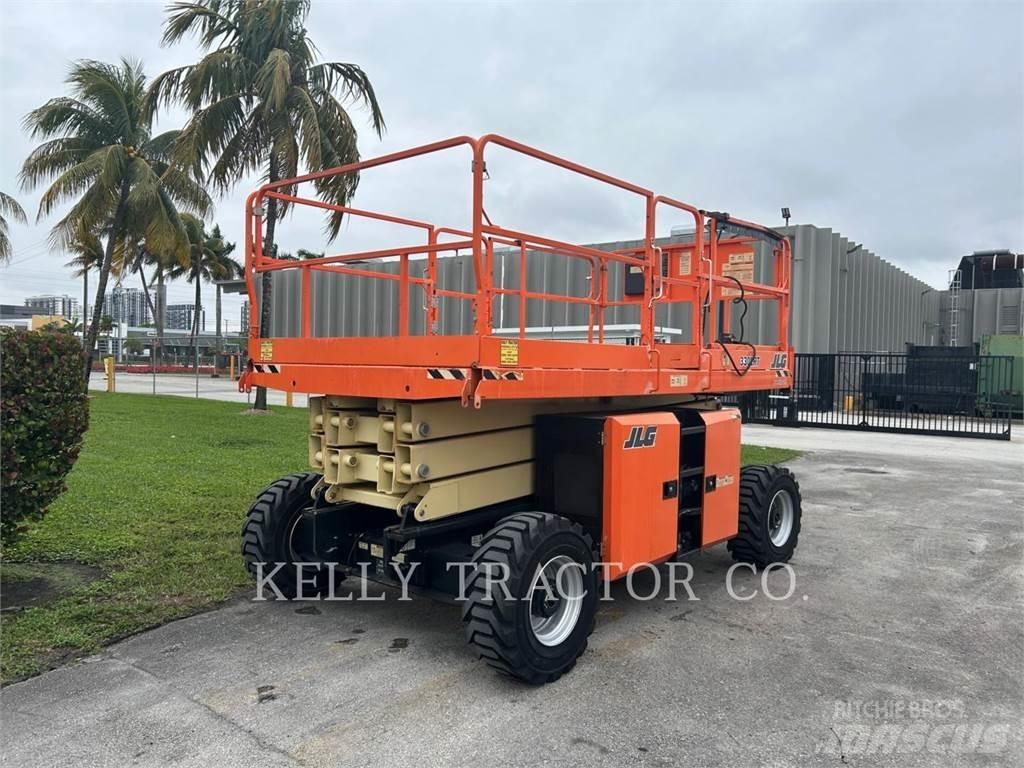JLG 330LTR Nacelle ciseaux