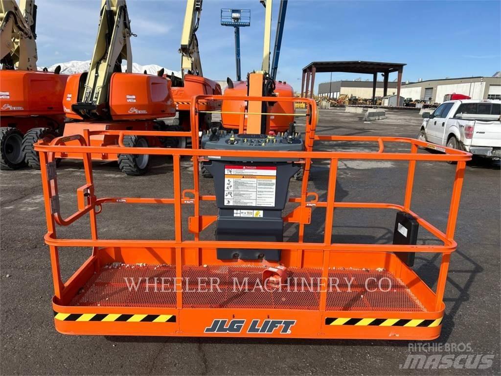 JLG 460SJ Nacelles articulées