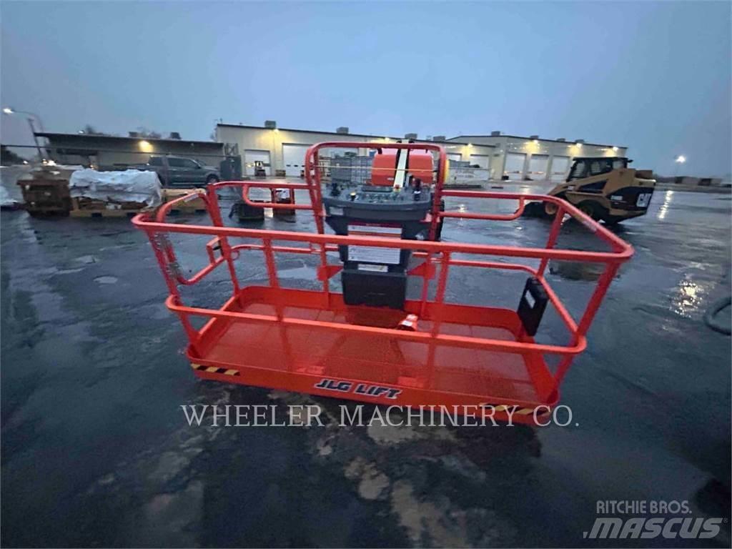 JLG 460SJ SP Nacelles articulées