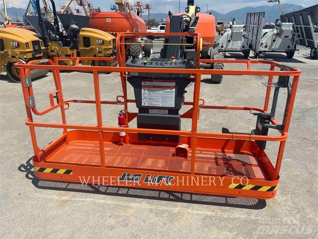 JLG 460SJ SP Nacelles articulées