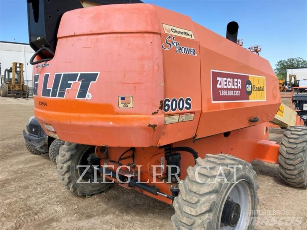 JLG 600S Nacelles articulées