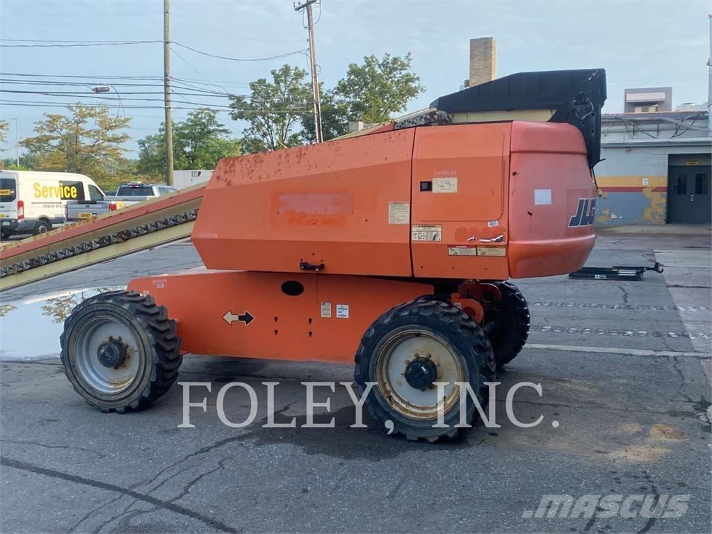 JLG 600S Nacelles articulées