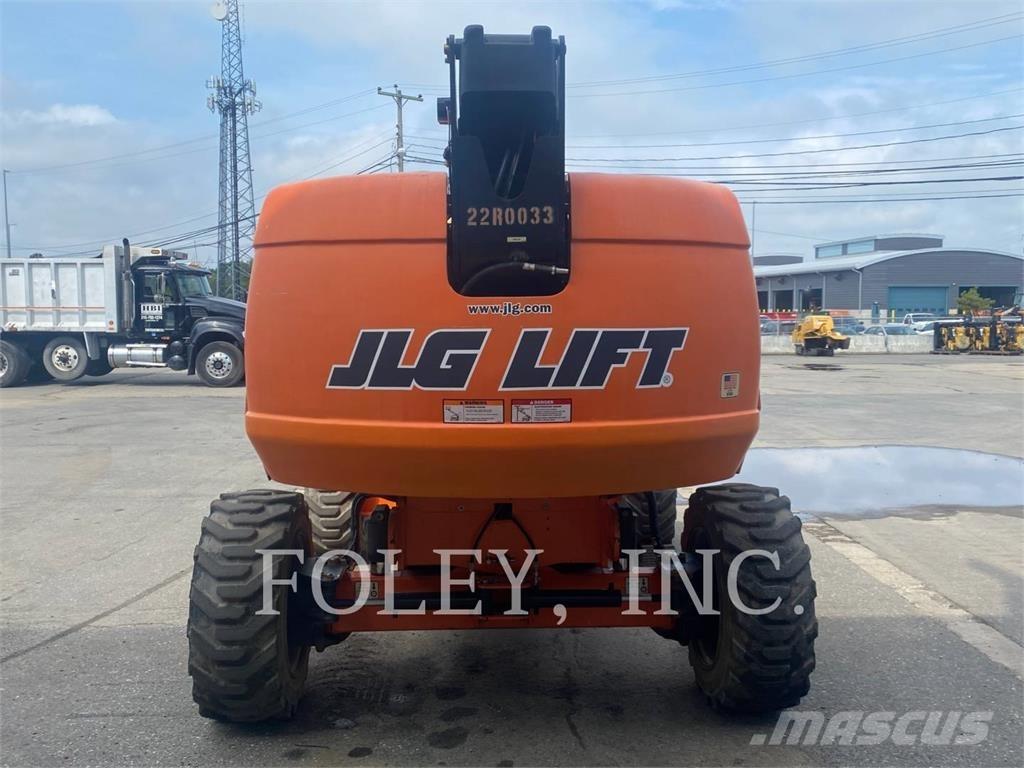 JLG 600S Nacelles articulées
