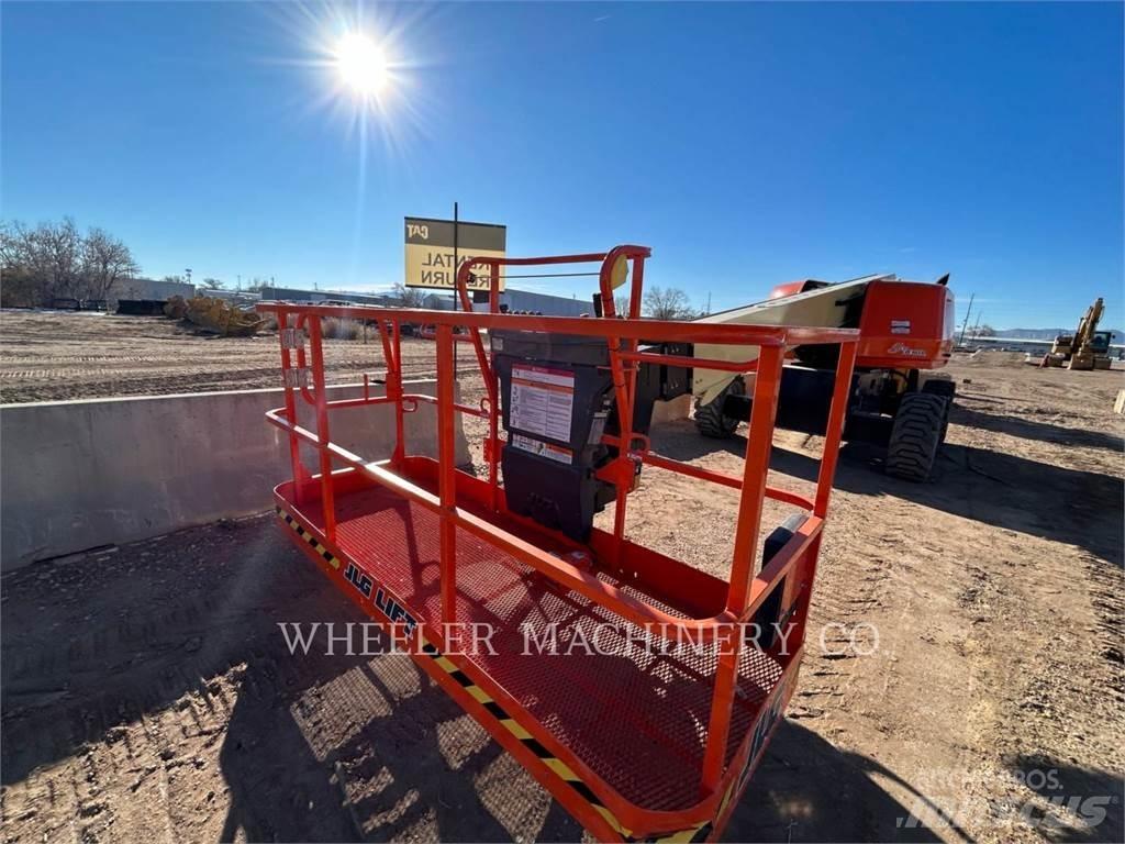 JLG 600S SP Nacelles articulées